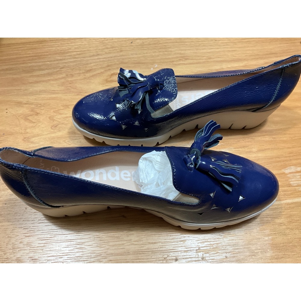 Wonders Navy Patent Leather Tassel Loafers Spain Blue Platform Shoes 41 stain